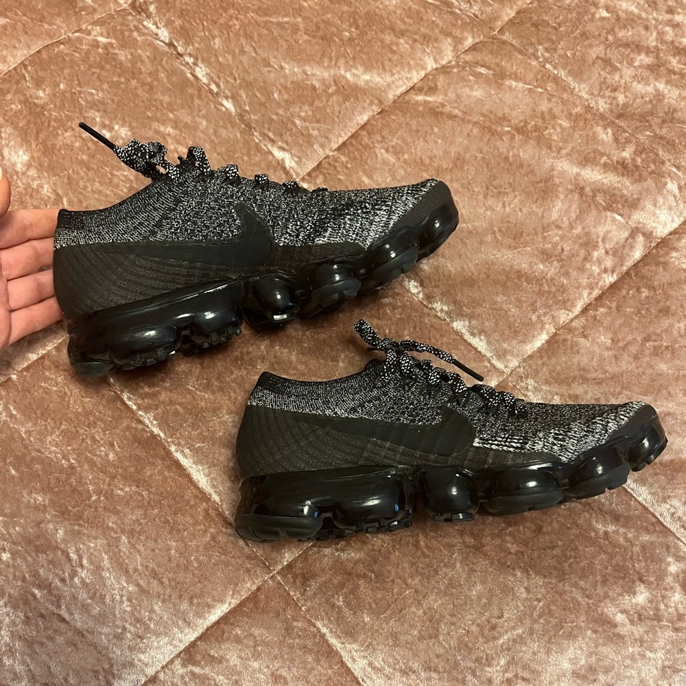 Nike Vapor Max size 7